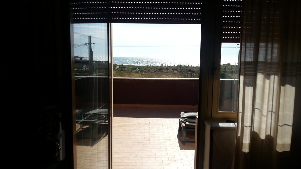 Bb Fly And Beach Fiumicino Exterior photo